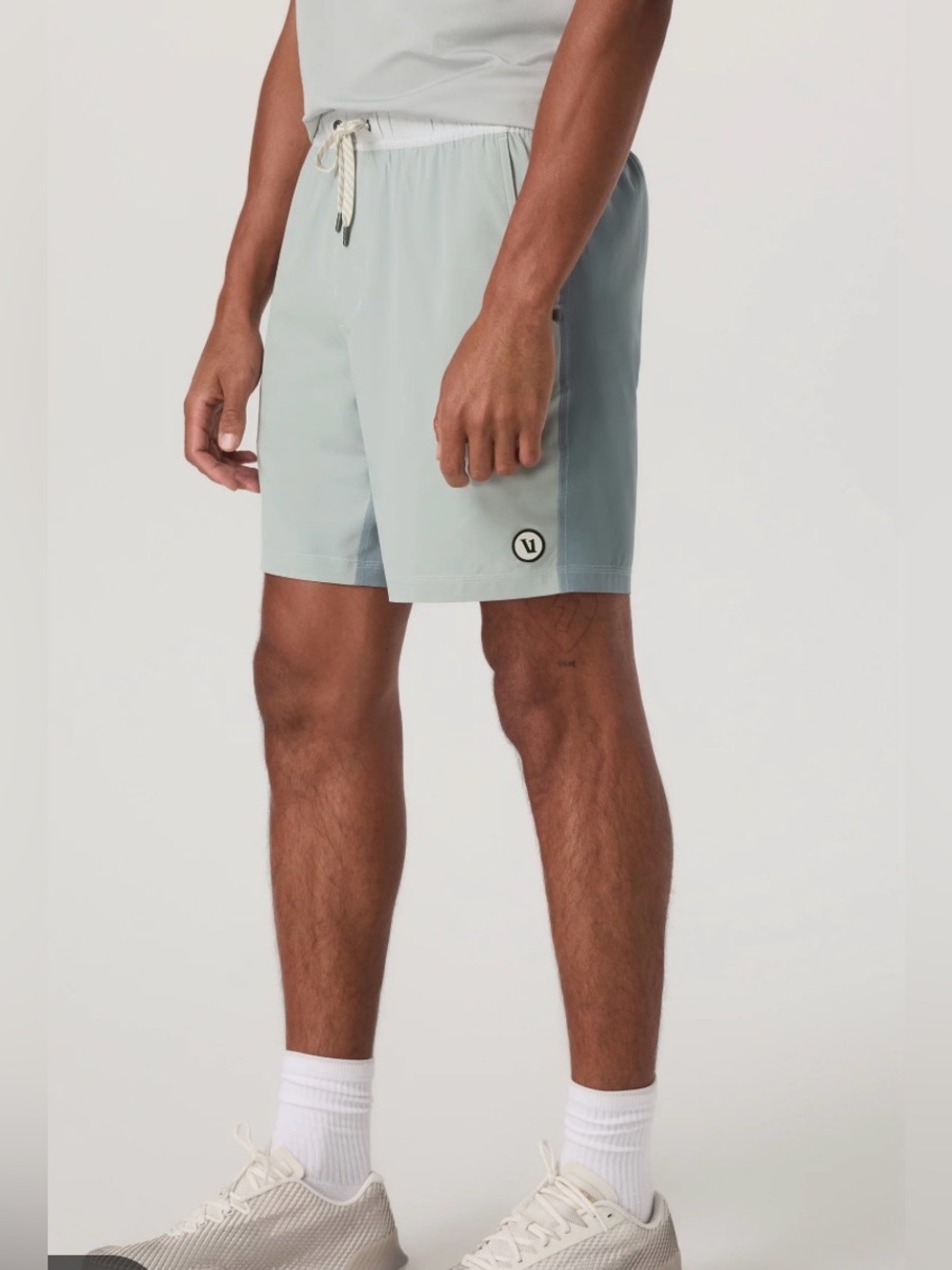 Vuori Kore Short Unlined 7" Storm Blue Color Block size small